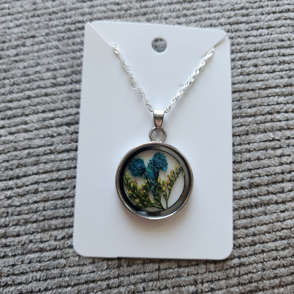 Dried floral necklace